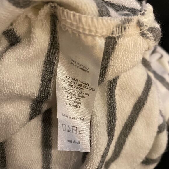 #174 MARKET & SPRUCE rayon striped long sleeve t shirt - Picture 5 of 6